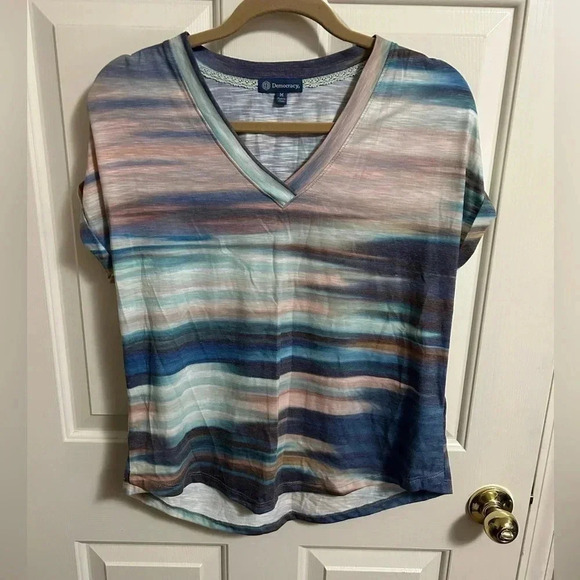 Democracy Cap Sleeve Ruched Shoulder Watercolor Top Medium - Picture 2 of 5